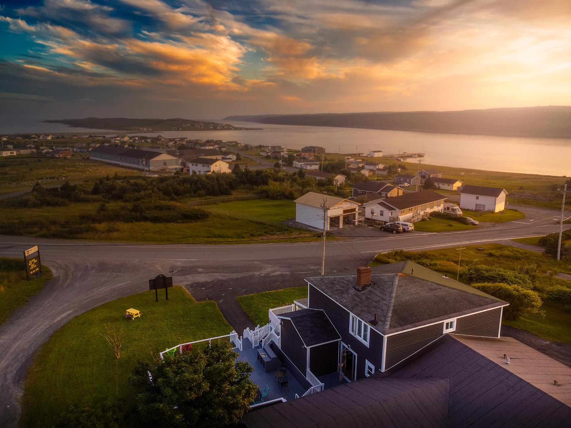 Edge Of The Avalon Inn Trepassey Exterior foto
